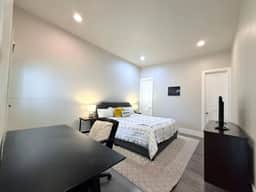 Highlands Storefront Stay - Image 3
