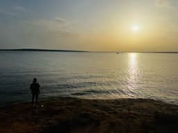 A Shore Thing - Image 4