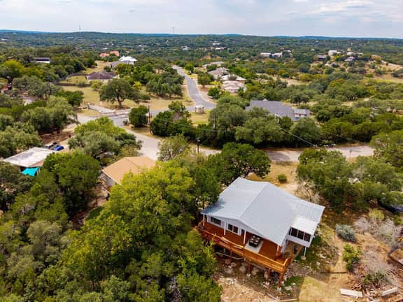 Mountain Top Retreat - Image 4