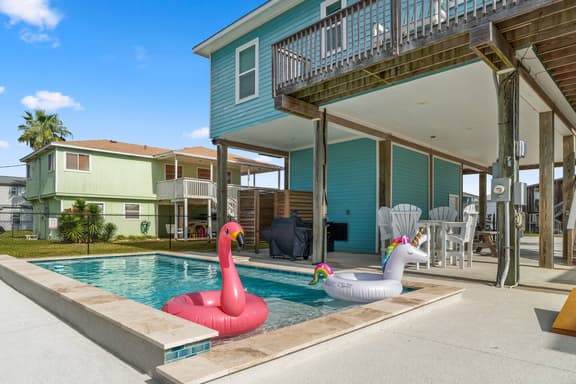 House w/ Private Pool - Image 1